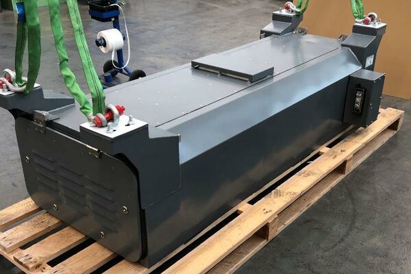 The 110 V battery in the high-end underfloor container The 110 V battery in the high-end underfloor container